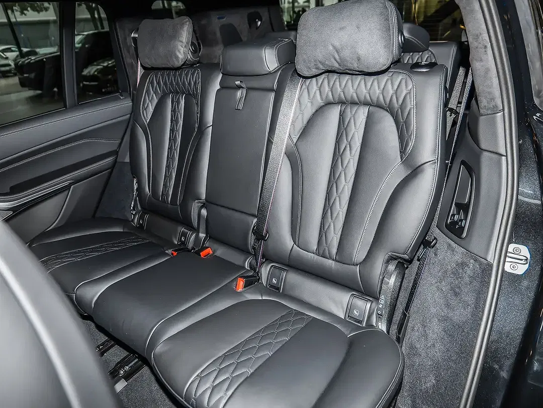 BMW X7 xDrive M Sport Pro - Thumbnail 9