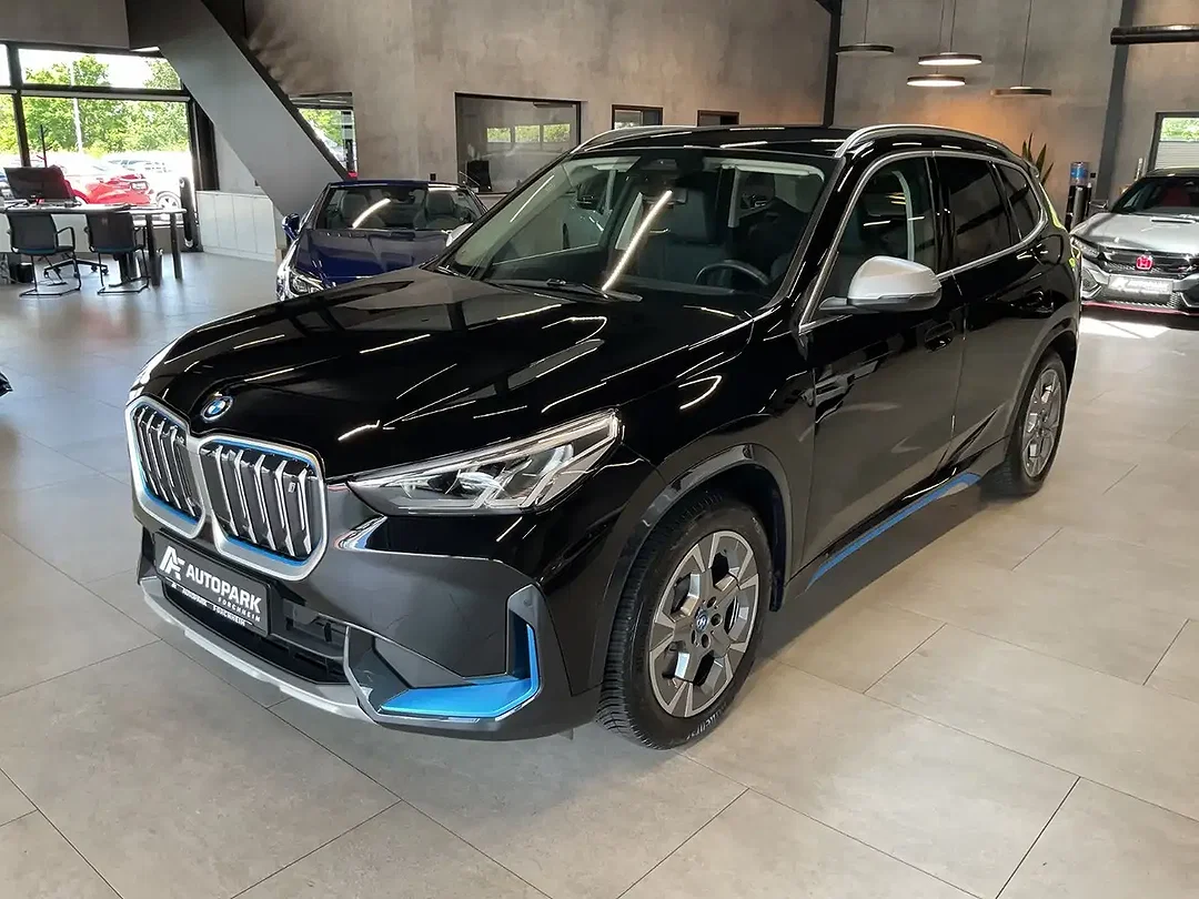 BMW iX1 xLine - Afbeelding 1