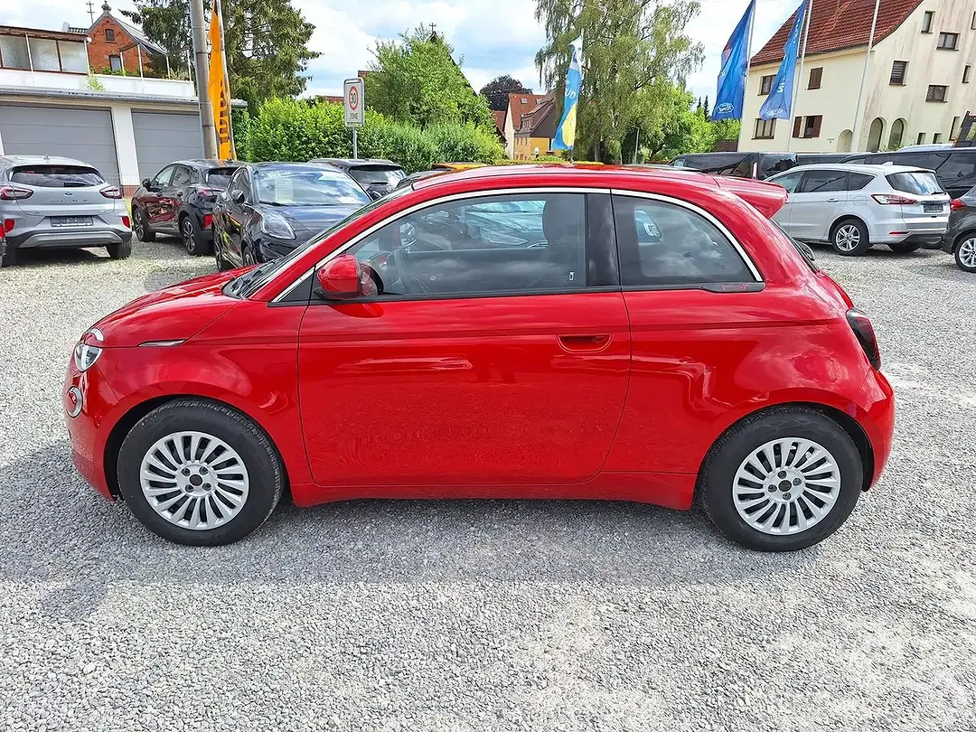 Fiat 500e RED - Thumbnail 10