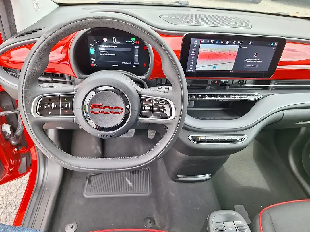 Fiat 500e RED - Thumbnail 12