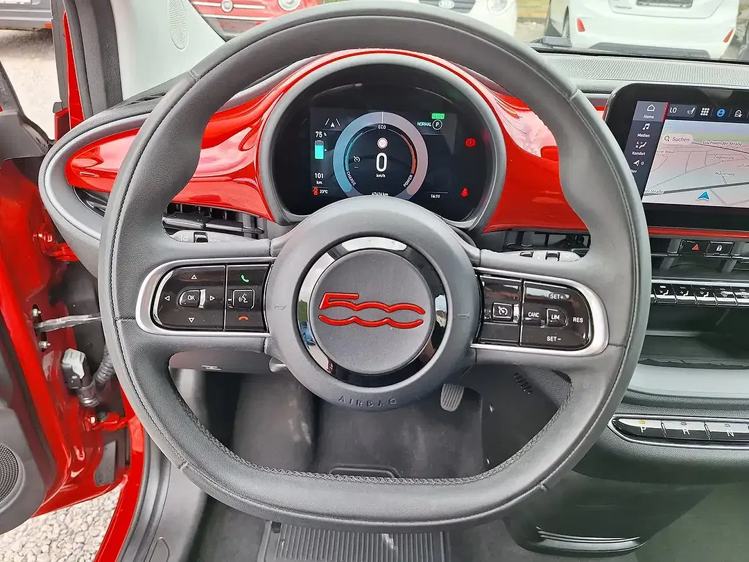 Fiat 500e RED - Thumbnail 13