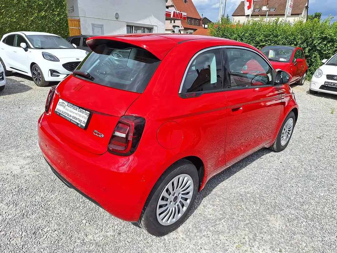 Fiat 500e RED - Thumbnail 4
