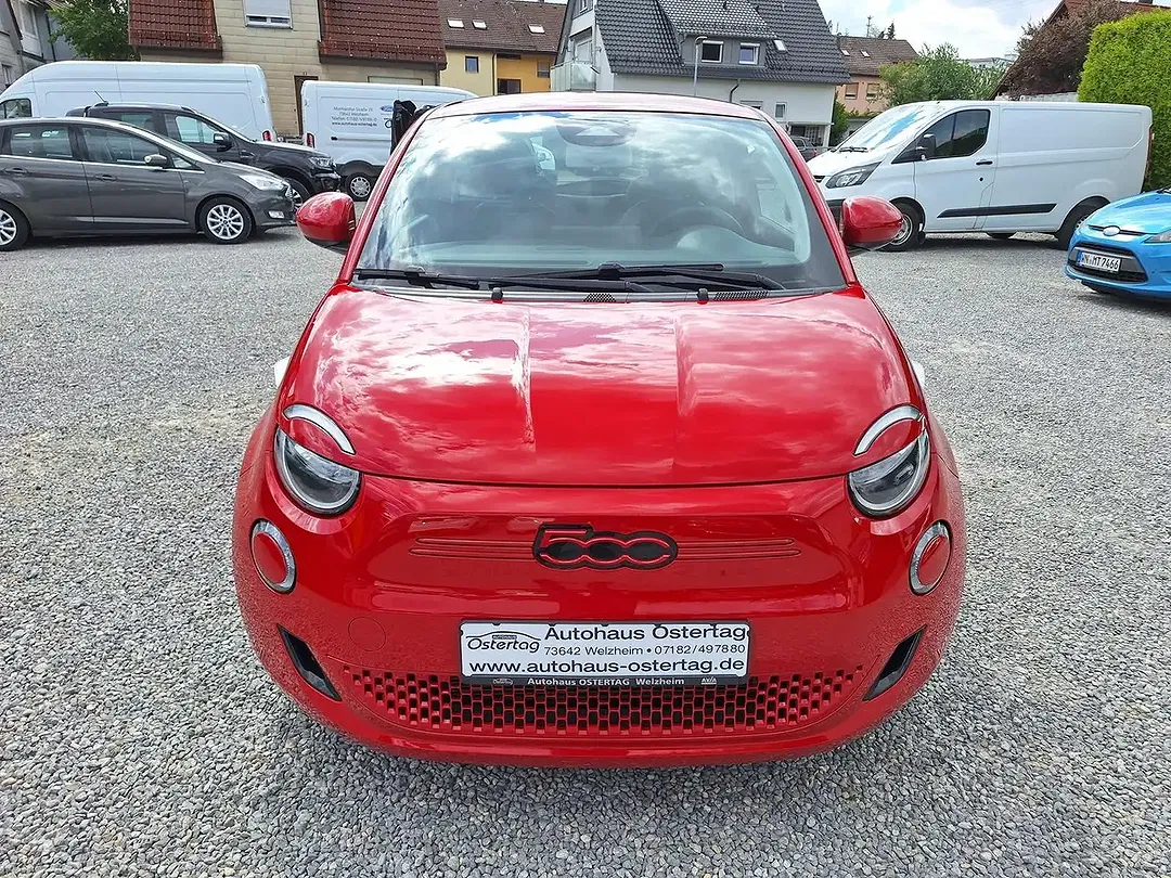 Fiat 500e RED - Thumbnail 5