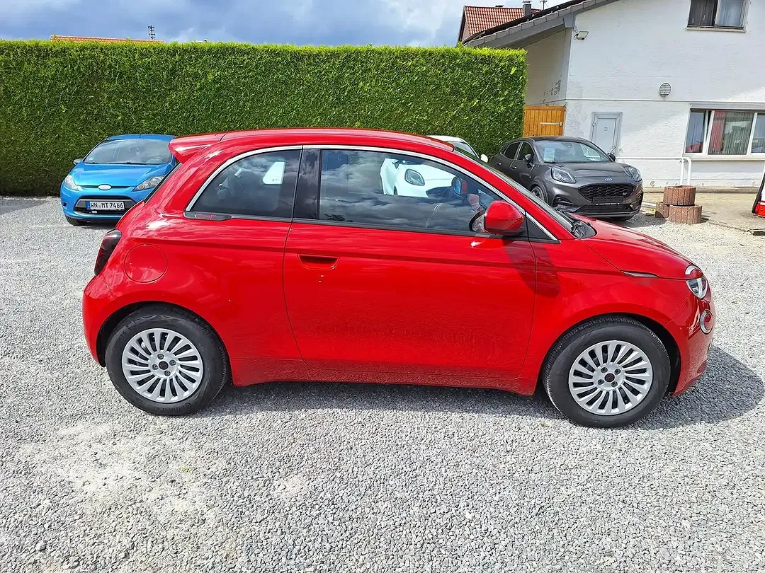 Fiat 500e RED - Thumbnail 7