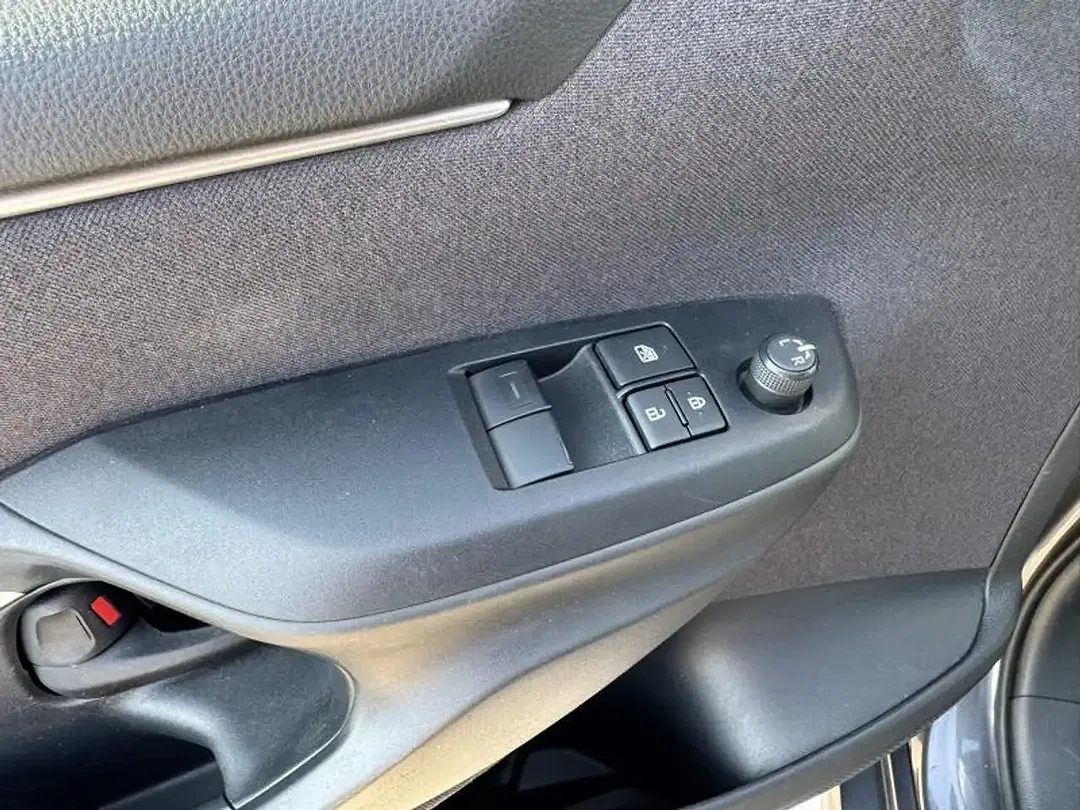 Toyota Yaris 1.5 Hybrid - Thumbnail 11