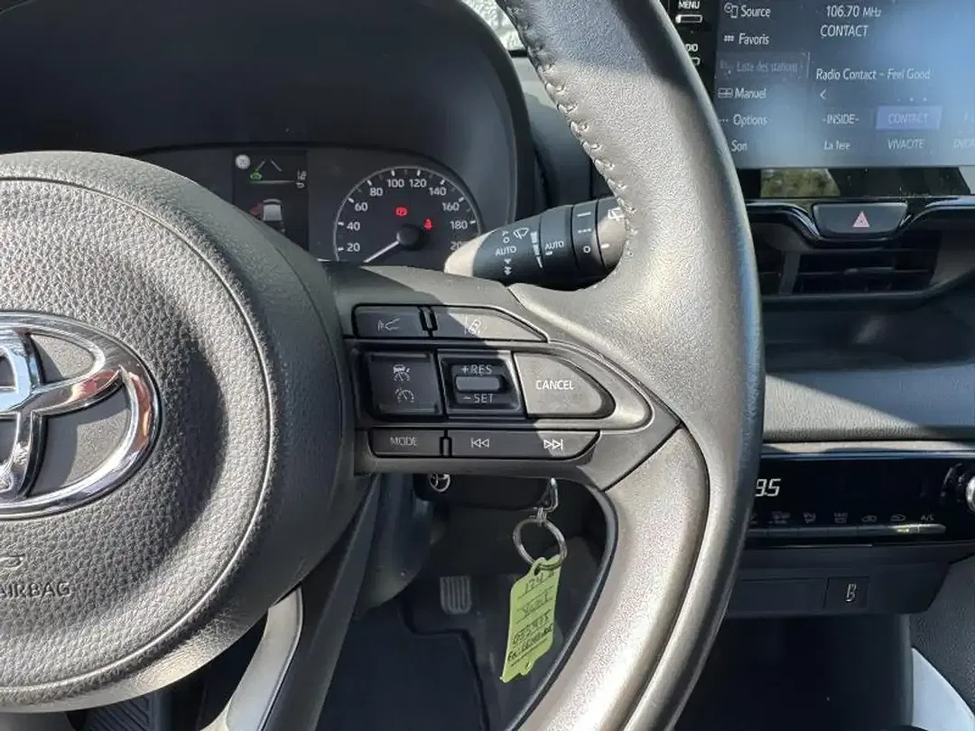 Toyota Yaris 1.5 Hybrid - Thumbnail 15