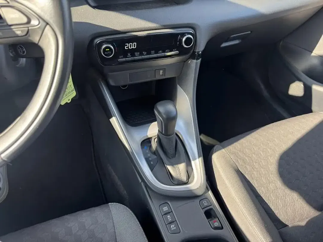 Toyota Yaris 1.5 Hybrid - Thumbnail 22