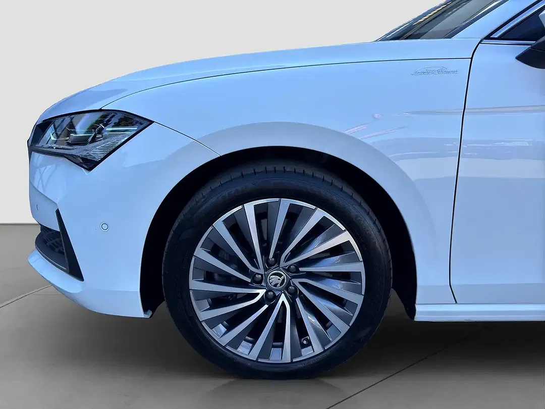 Skoda Superb 4x4 L&K - Thumbnail 10