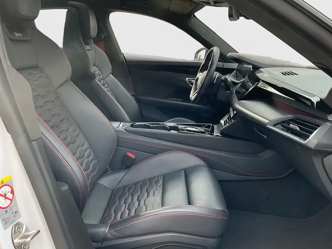 Audi RS e-tron GT - foto 15