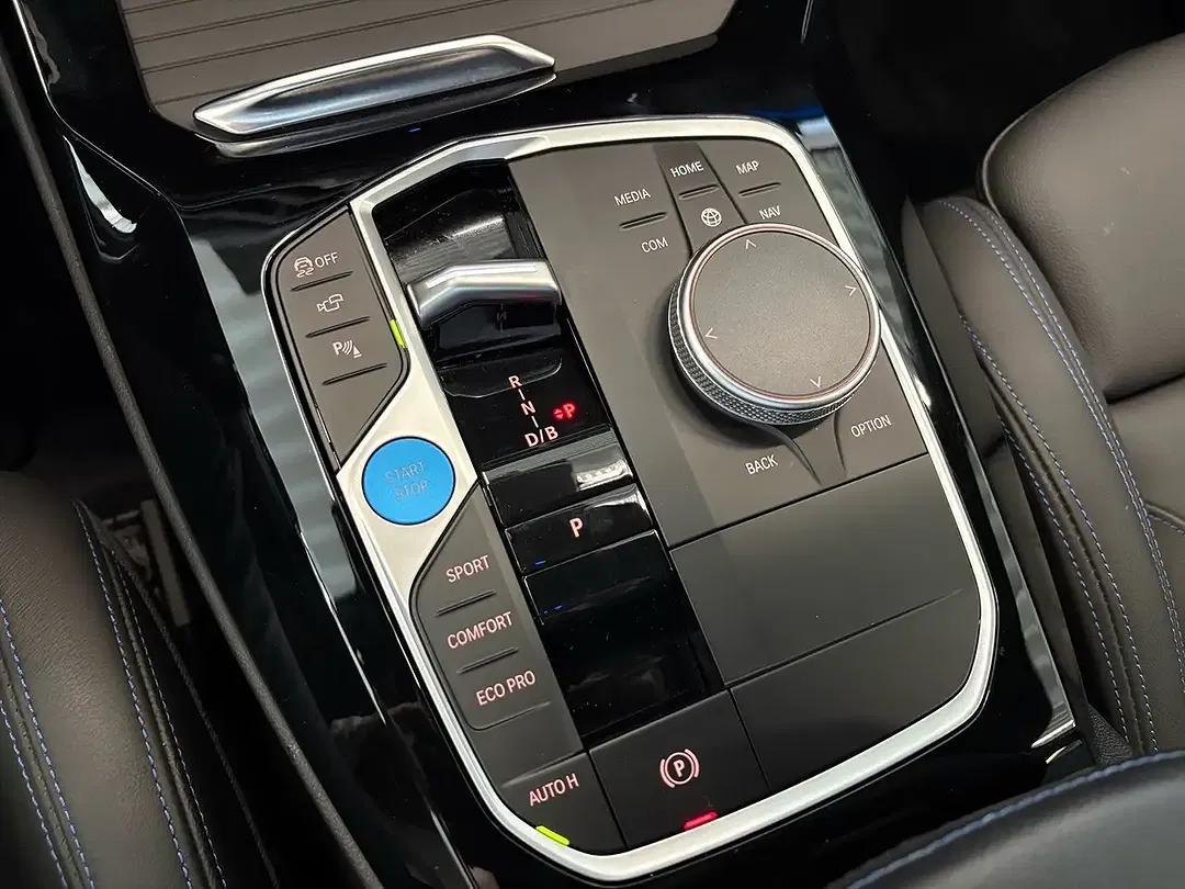 BMW iX3 M Sport - Thumbnail 16