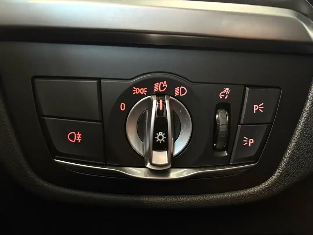 BMW iX3 M Sport - Thumbnail 20