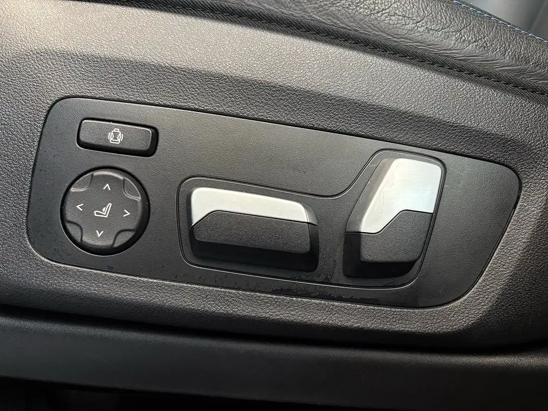 BMW iX3 M Sport - Thumbnail 6