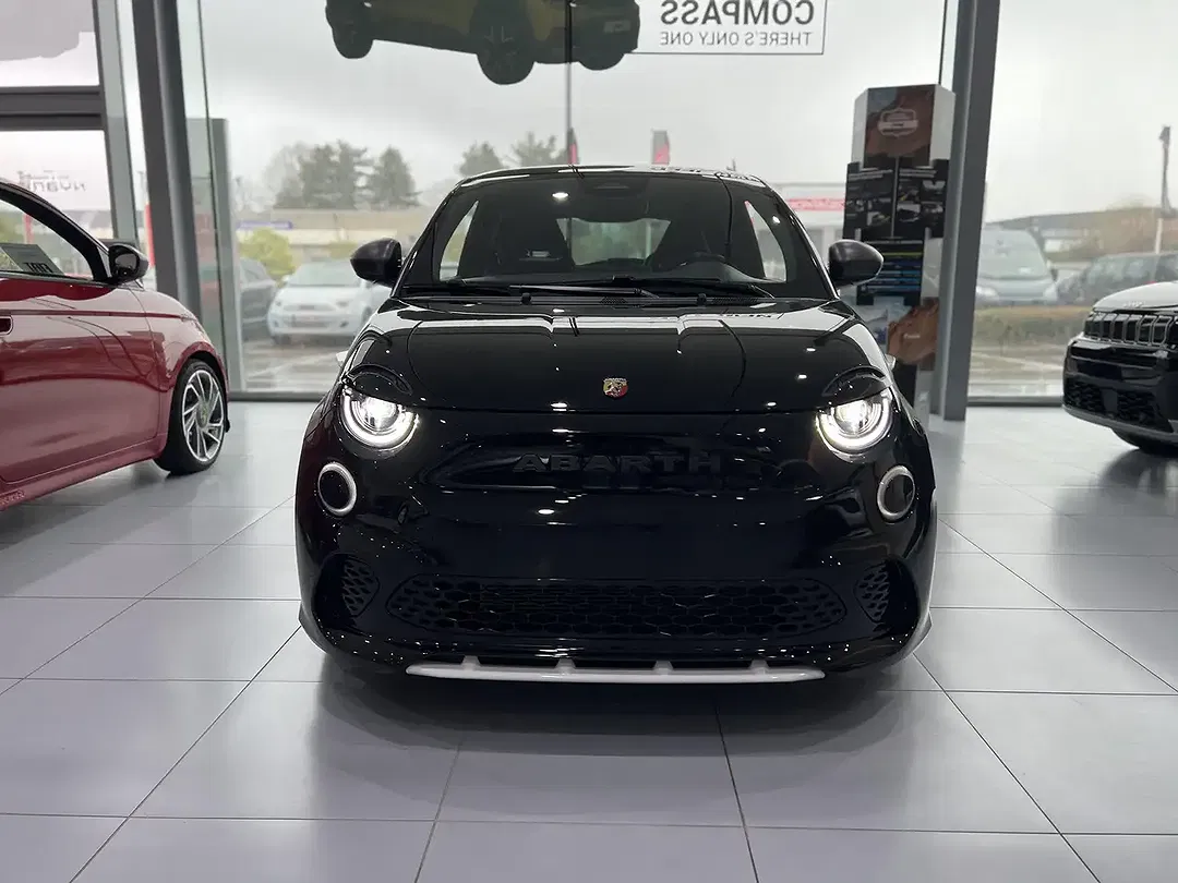 Abarth 500e Turismo - foto 2