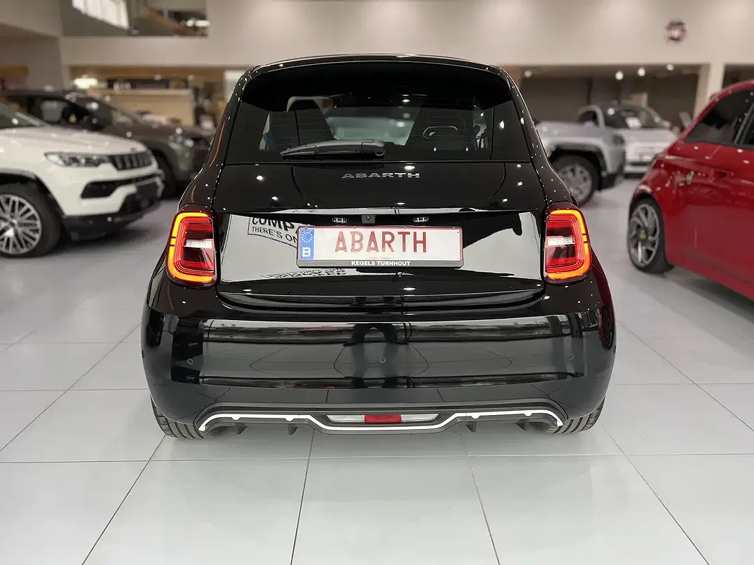 Abarth 500e Turismo - Thumbnail 4
