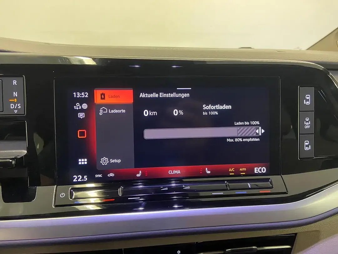 Volkswagen T7 Multivan eHybrid 4Motion Edition - Thumbnail 11