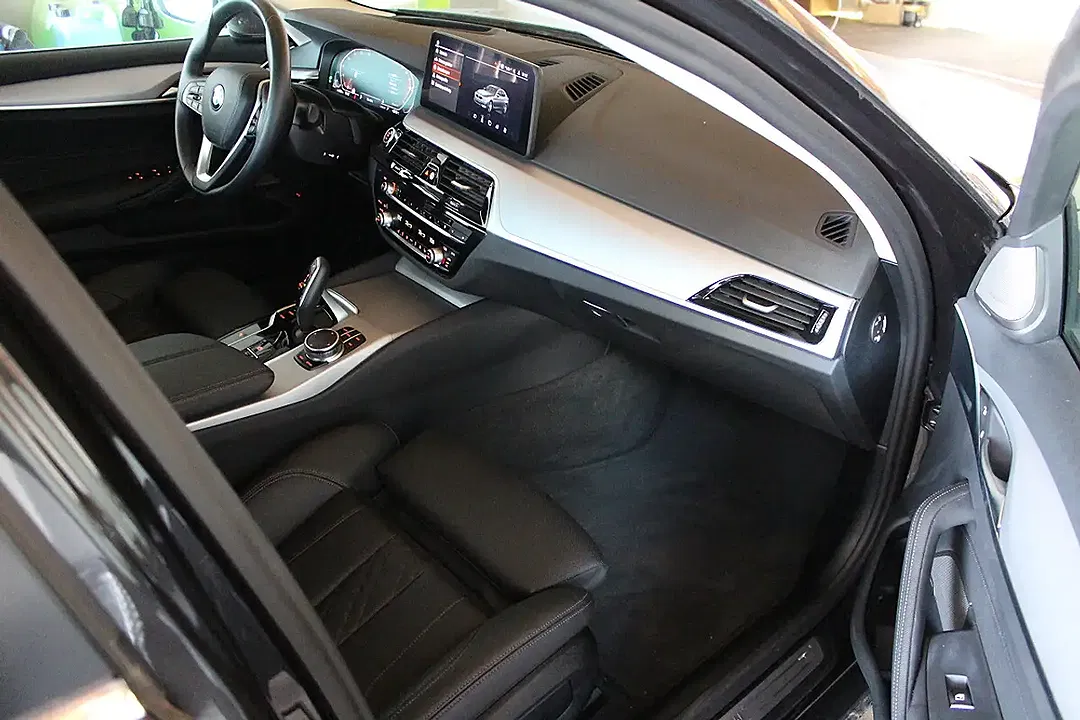 BMW 520 AUT - Thumbnail 10