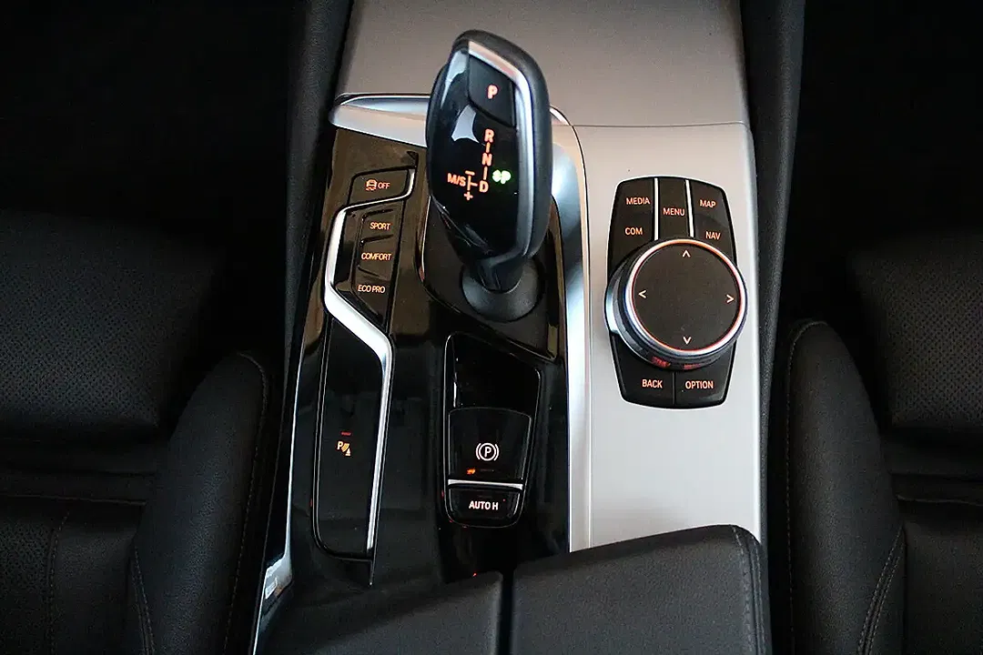BMW 520 AUT - Thumbnail 6