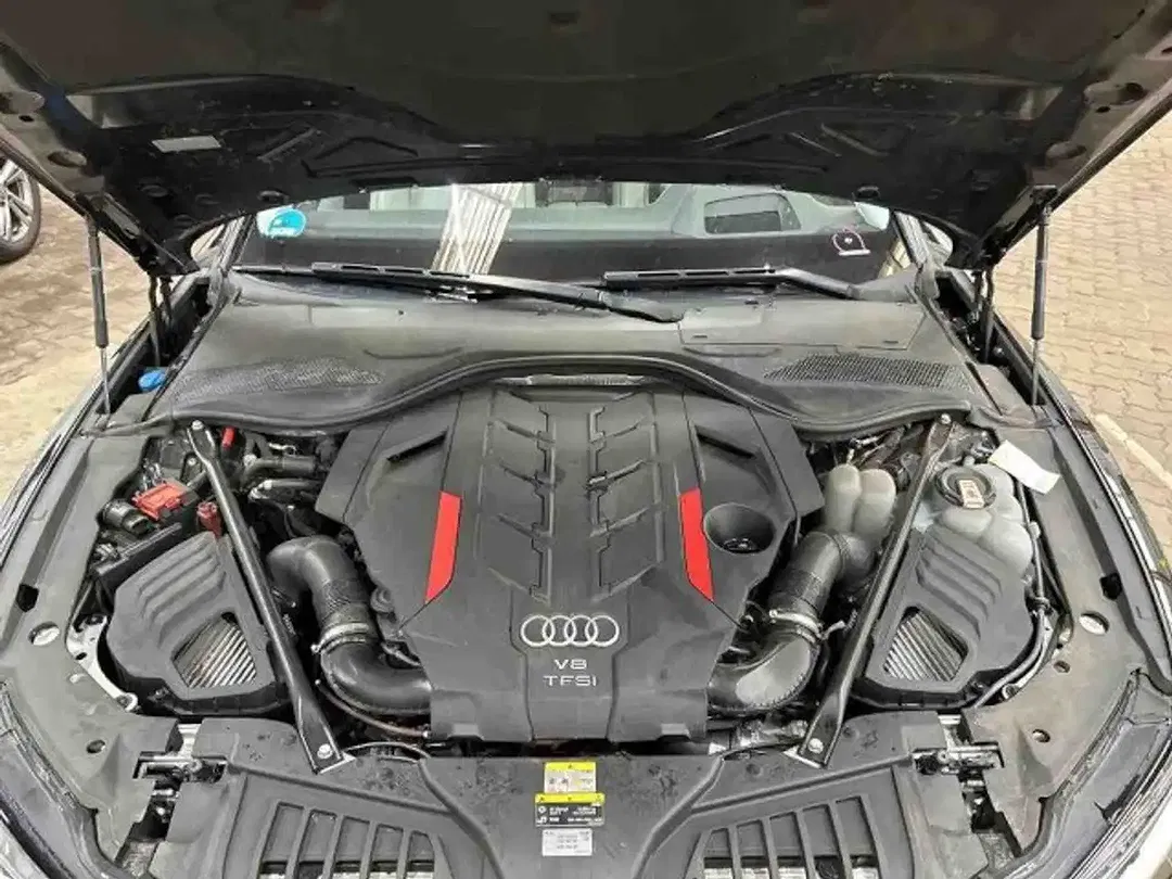 Audi S8 4.0 quattro Matrix LED - Thumbnail 12