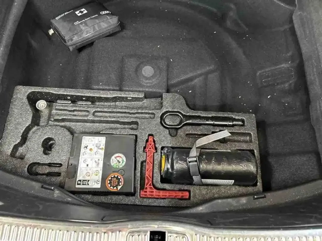 Audi S8 4.0 quattro Matrix LED - Thumbnail 6