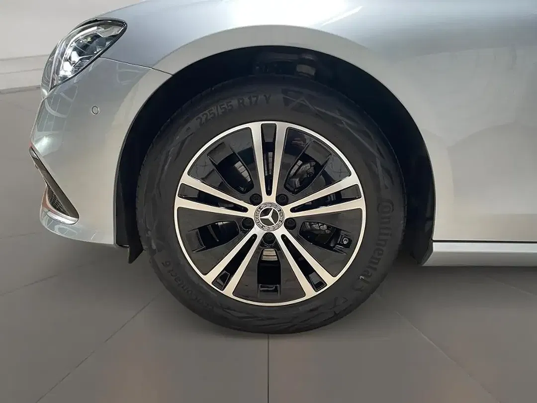 Mercedes-Benz E 220 MBUX Avantgarde - Thumbnail 11