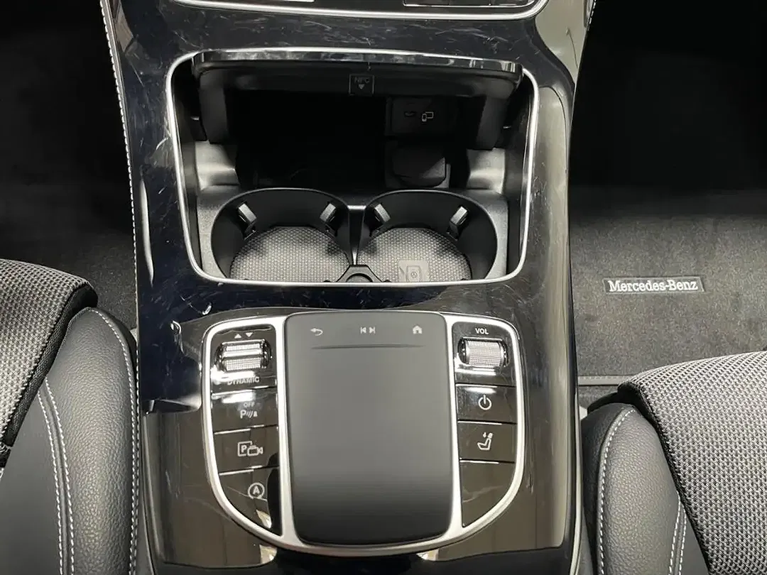 Mercedes-Benz E 220 MBUX Avantgarde - Thumbnail 17