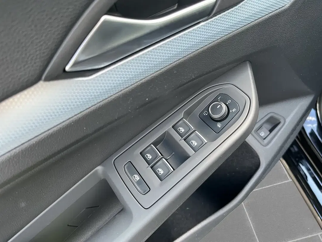 Volkswagen Golf 1.5 eHybrid - Thumbnail 14