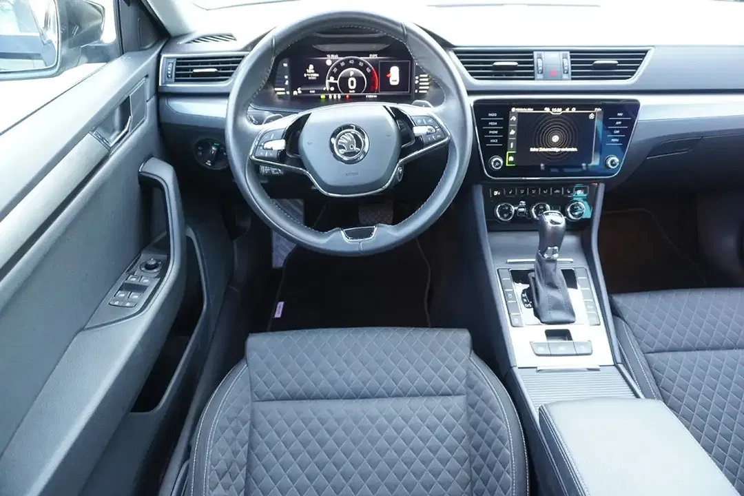 Skoda Superb 2.0 Combi - Thumbnail 11