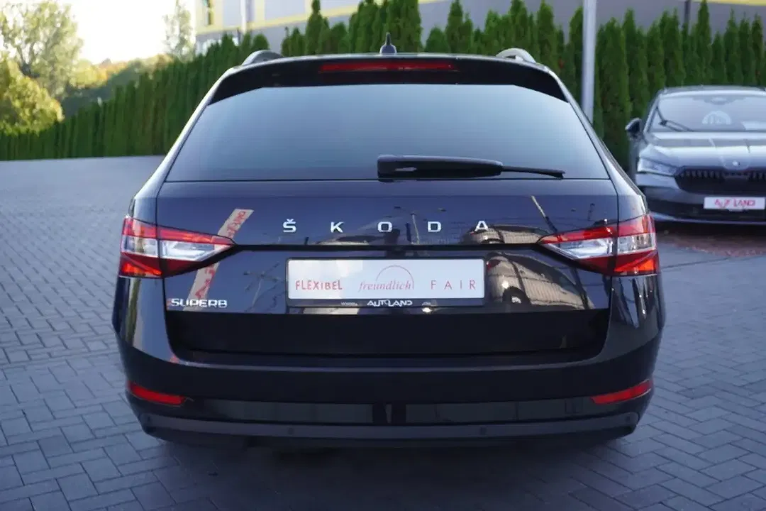Skoda Superb 2.0 Combi - Thumbnail 3