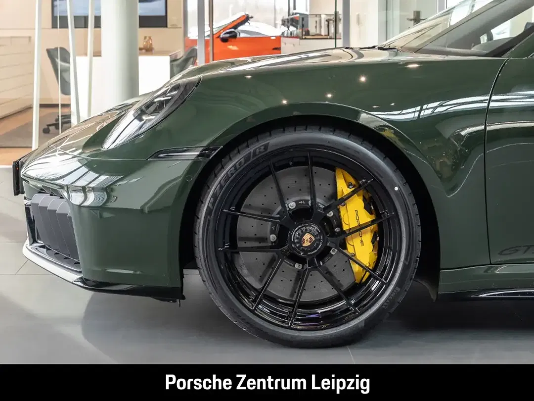 Porsche 992 Carrera GTS Cabriolet - Thumbnail 11