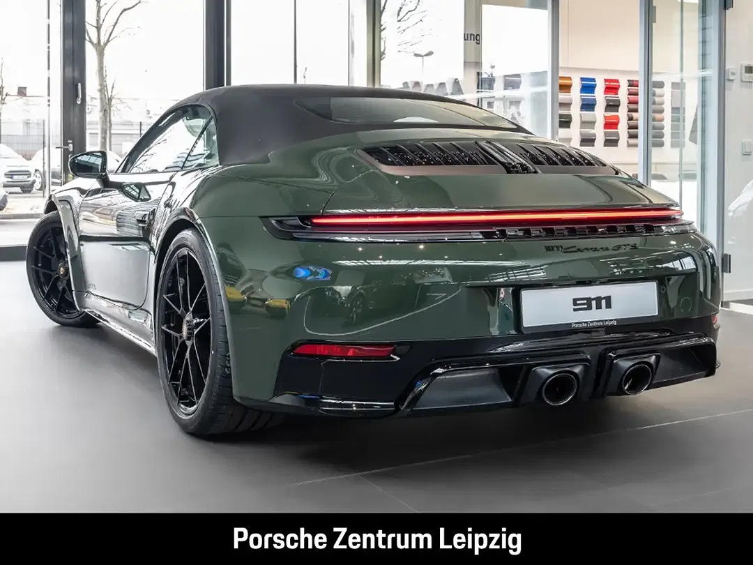 Porsche 992 Carrera GTS Cabriolet - Thumbnail 3