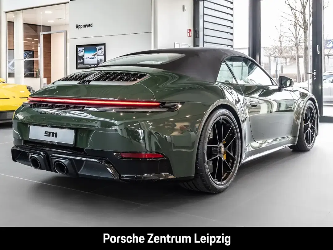 Porsche 992 Carrera GTS Cabriolet - Thumbnail 6