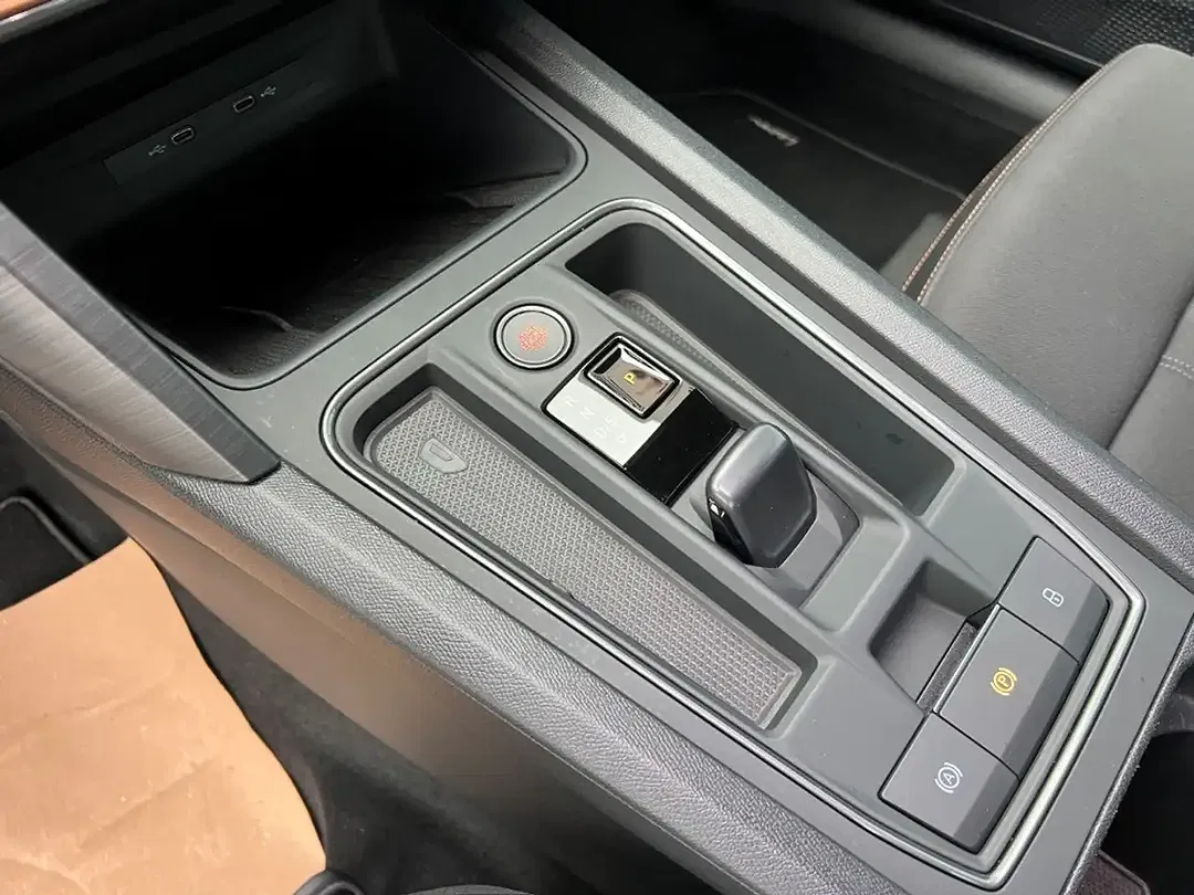 CUPRA Leon 1.5 eTSI Matrix LED - Thumbnail 12