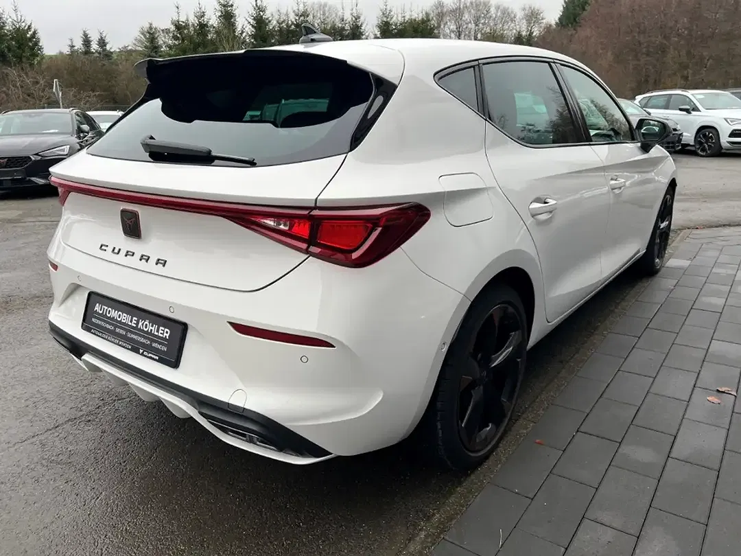 CUPRA Leon 1.5 eTSI Matrix LED - Thumbnail 4
