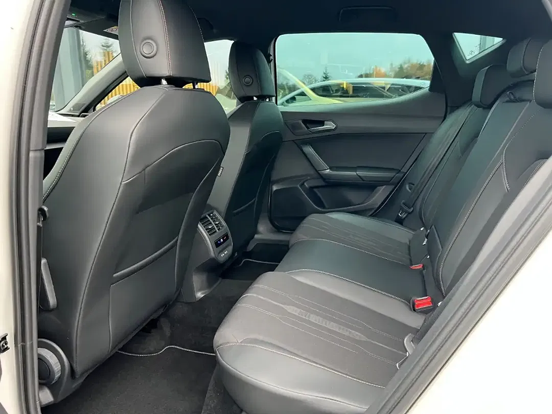 CUPRA Leon 1.5 eTSI Matrix LED - Thumbnail 8