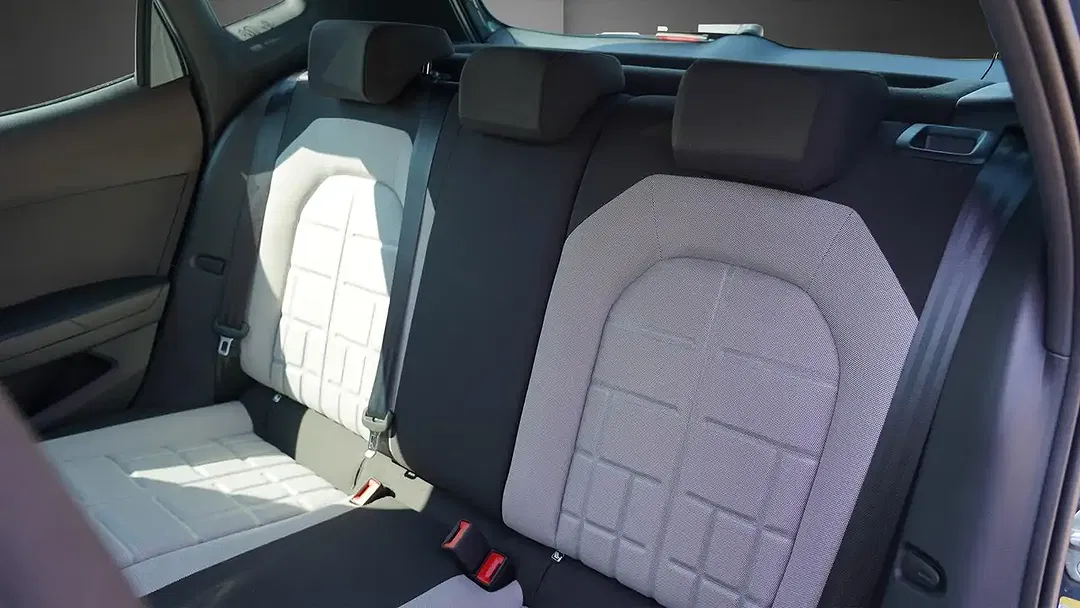 SEAT Arona 1.5 TSI DSG FR Premium - Thumbnail 13