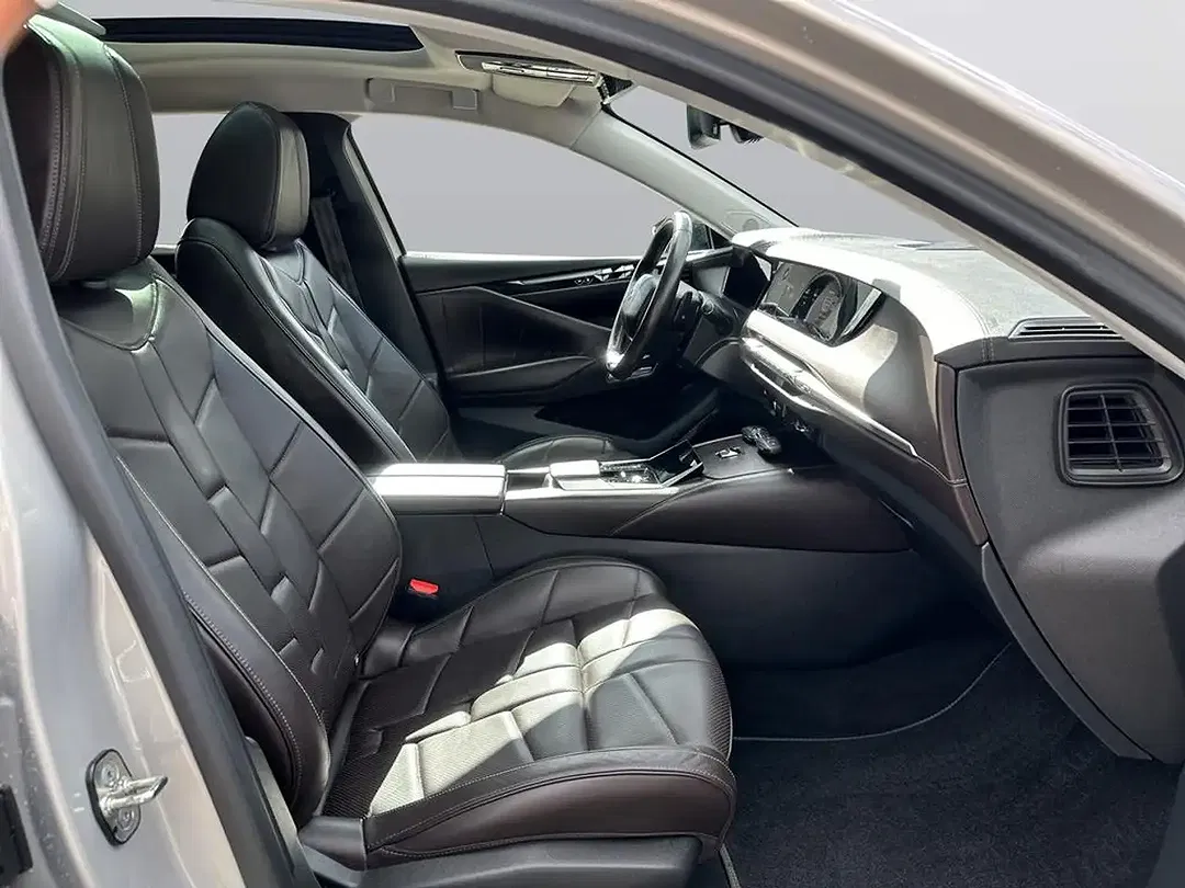 DS Automobiles DS 4 - Thumbnail 8