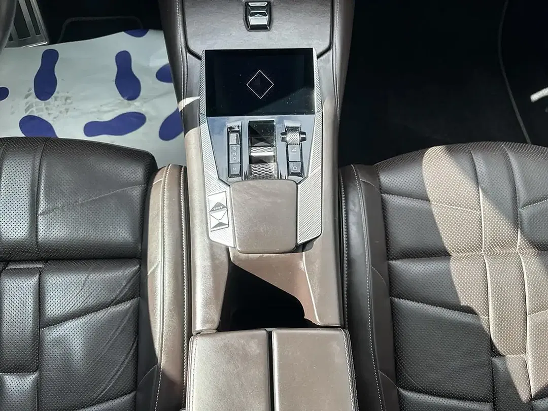 DS Automobiles DS 4 - Thumbnail 11