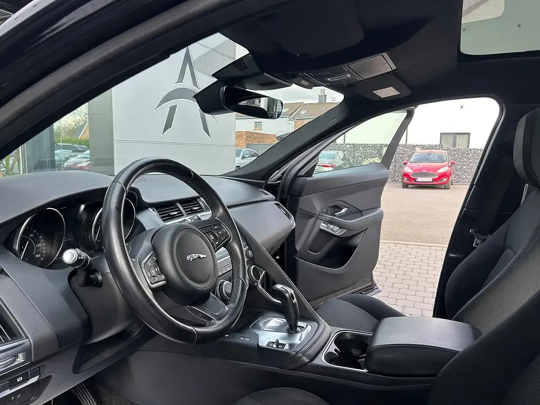 Jaguar E-Pace 2.0 4x4 Black - Thumbnail 7