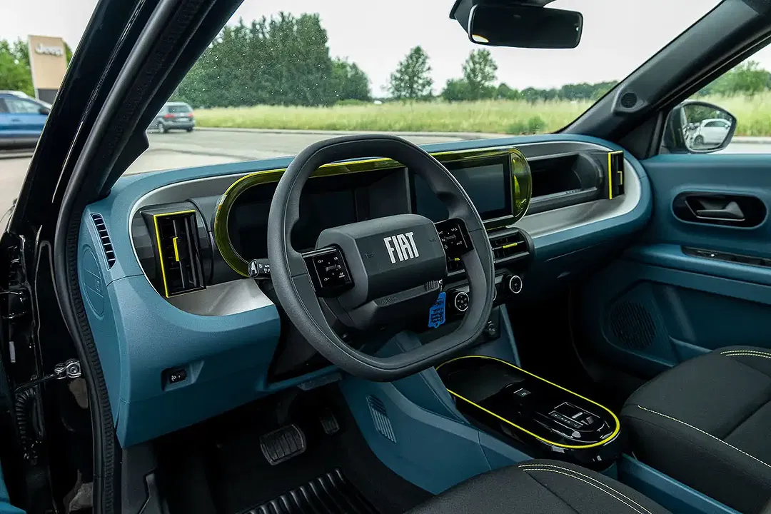 Fiat Grande Panda Hybrid Icon - Thumbnail 10
