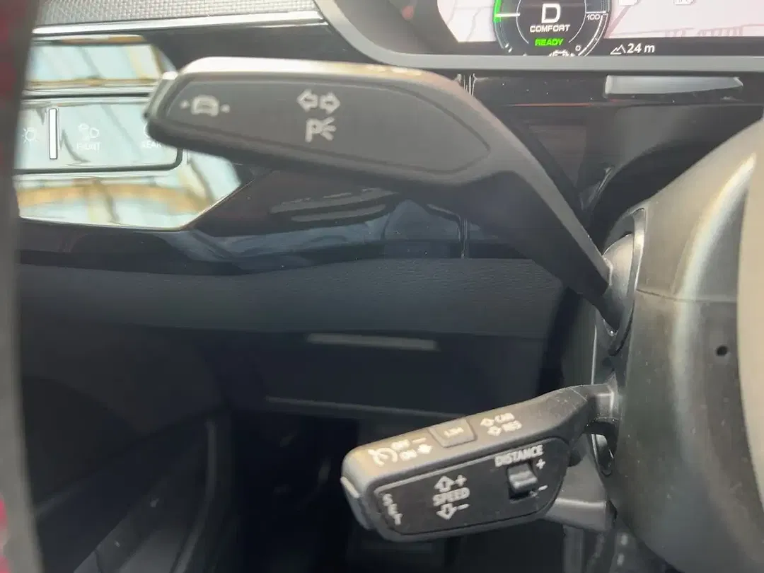 Audi Q8 55 e-tron quattro Sportback S line - foto 15