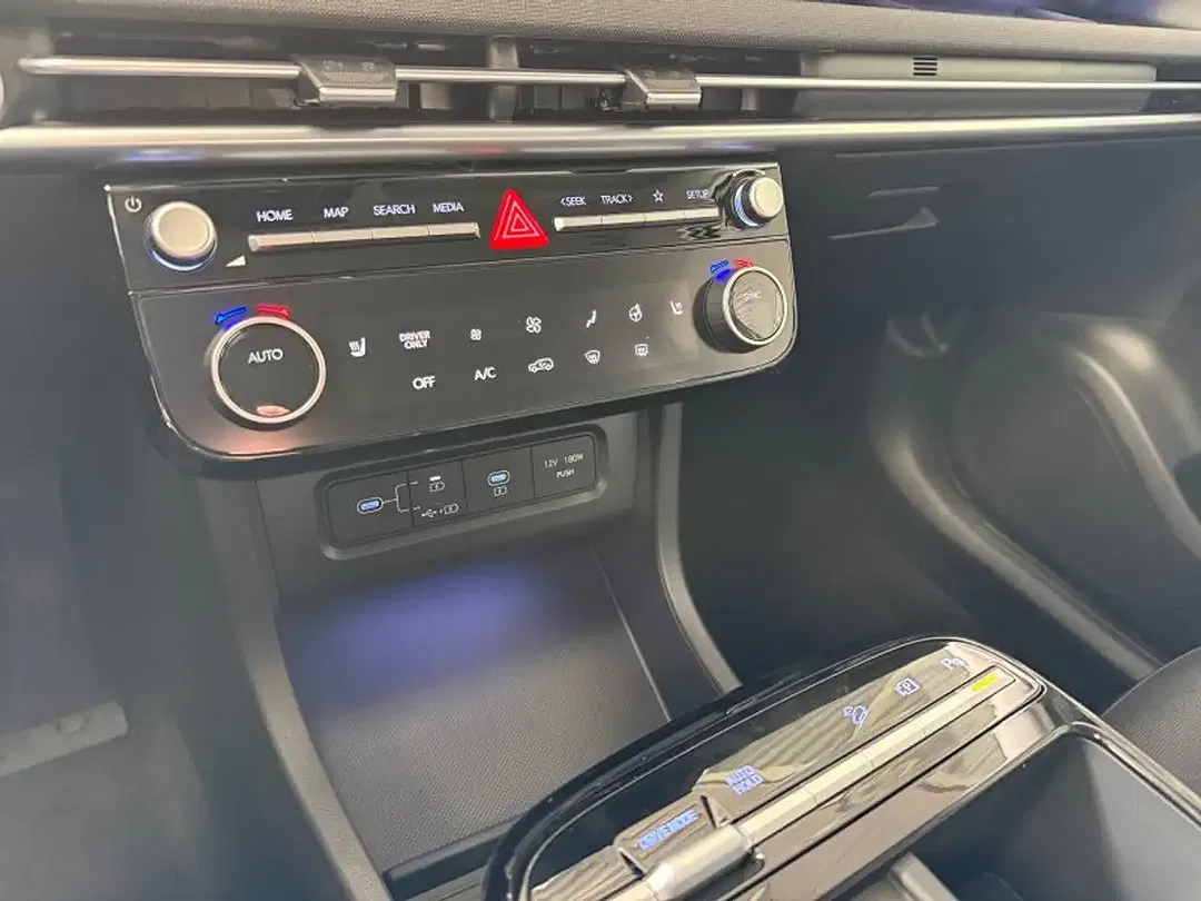Hyundai TUCSON 1.6 T-GDI Hybrid - Thumbnail 23
