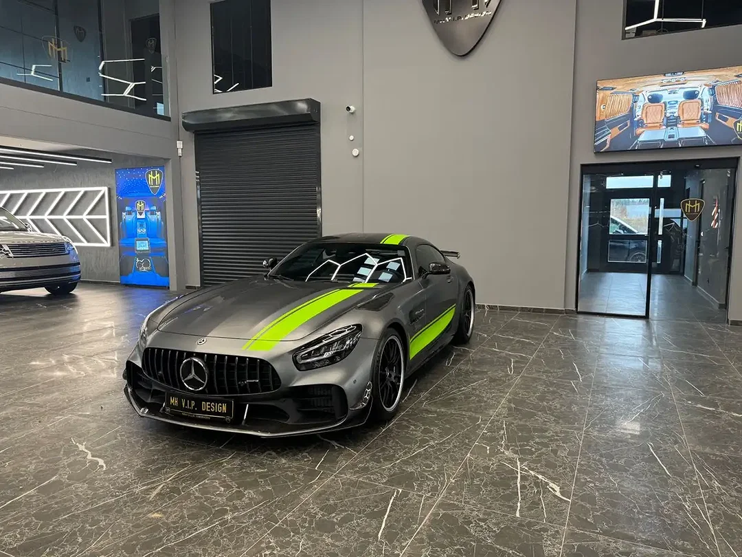 Mercedes-Benz AMG GT Pro - Afbeelding 1