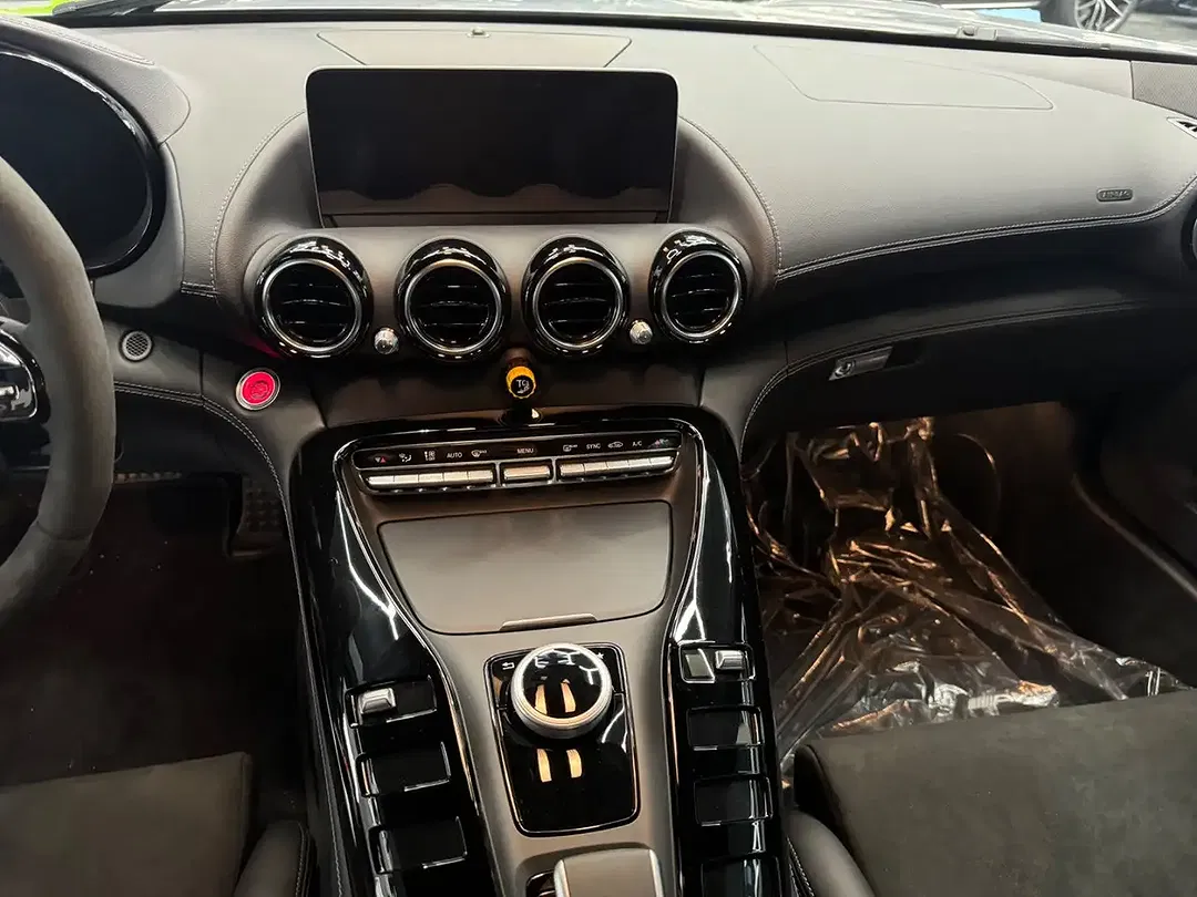 Mercedes-Benz AMG GT Pro - Thumbnail 12