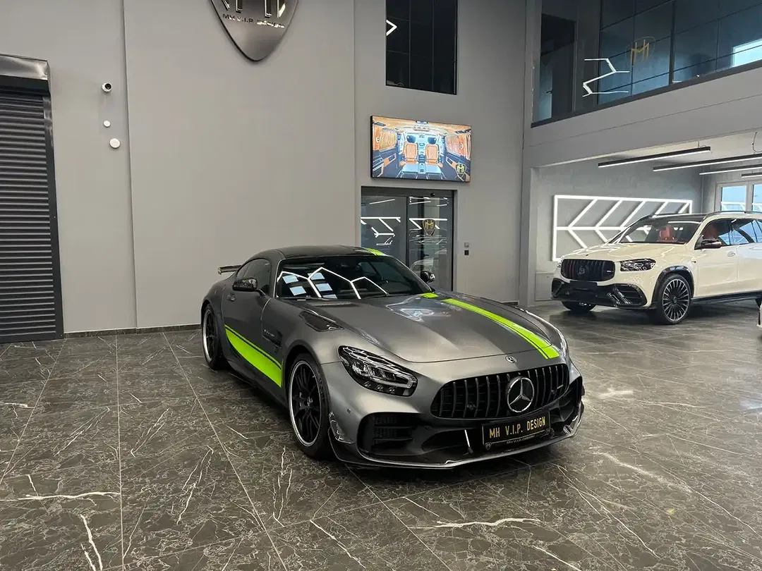 Mercedes-Benz AMG GT Pro - Thumbnail 3
