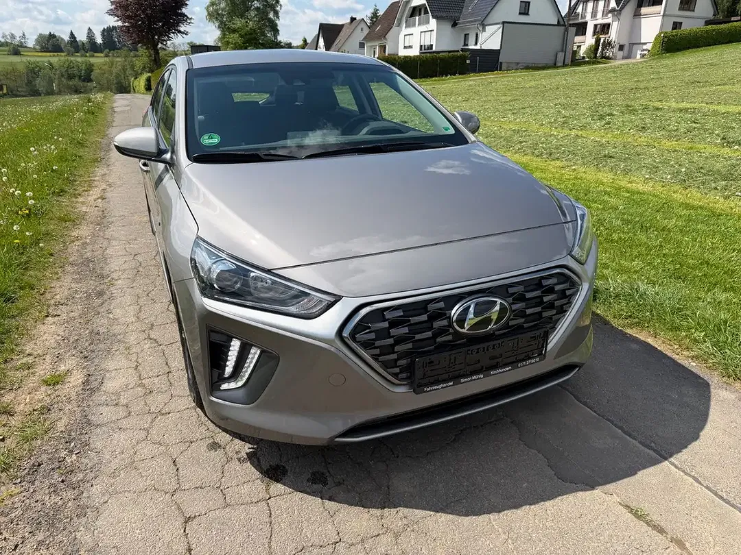 Hyundai IONIQ PHEV Hybrid Trend - Thumbnail 13