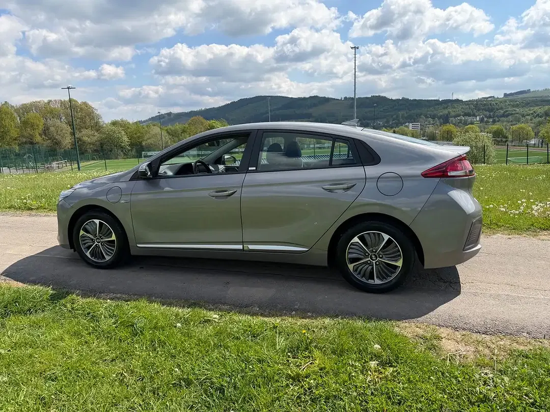 Hyundai IONIQ PHEV Hybrid Trend - Thumbnail 4