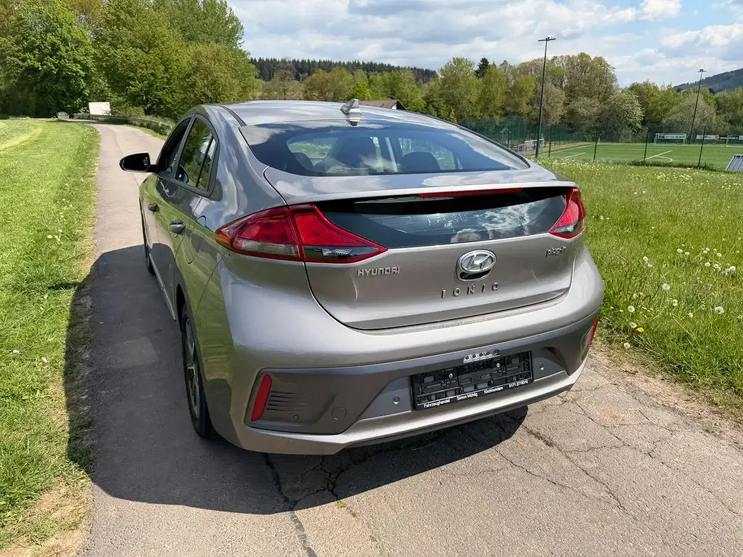 Hyundai IONIQ PHEV Hybrid Trend - Thumbnail 6