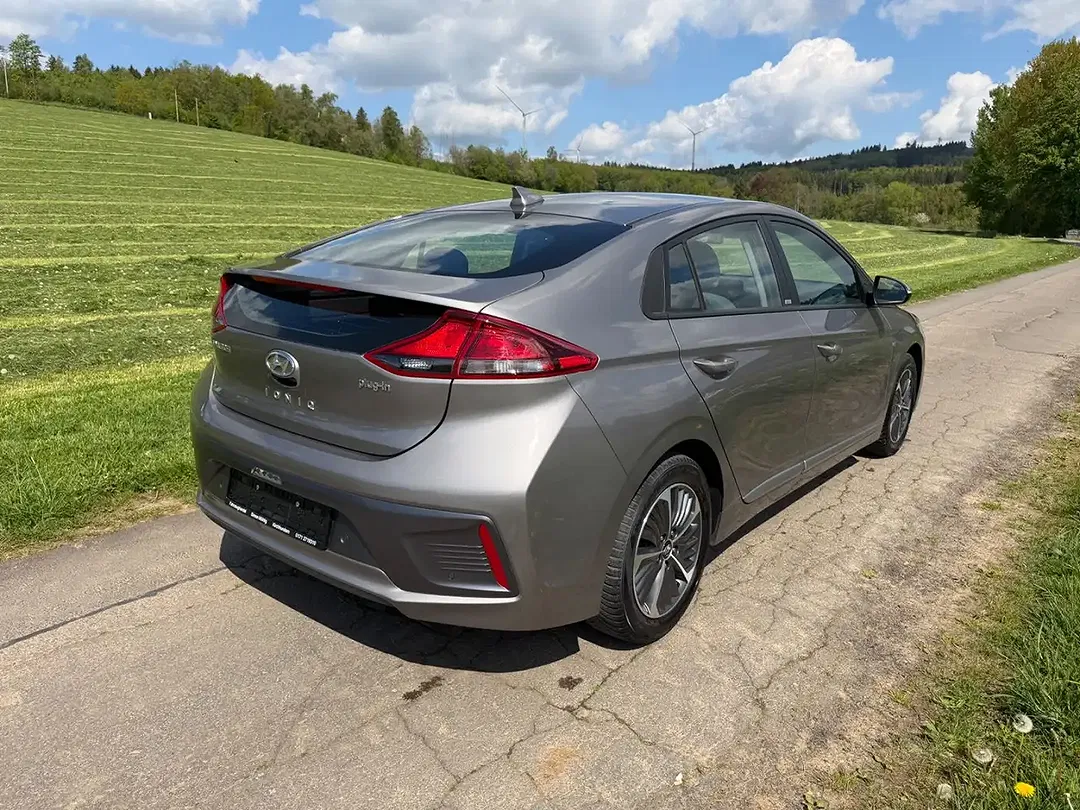 Hyundai IONIQ PHEV Hybrid Trend - Thumbnail 8