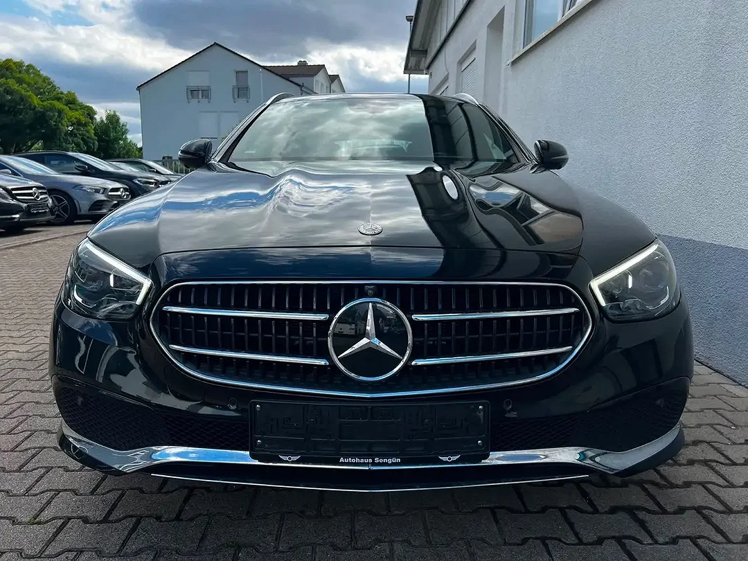 Mercedes-Benz E 300 - Afbeelding 1
