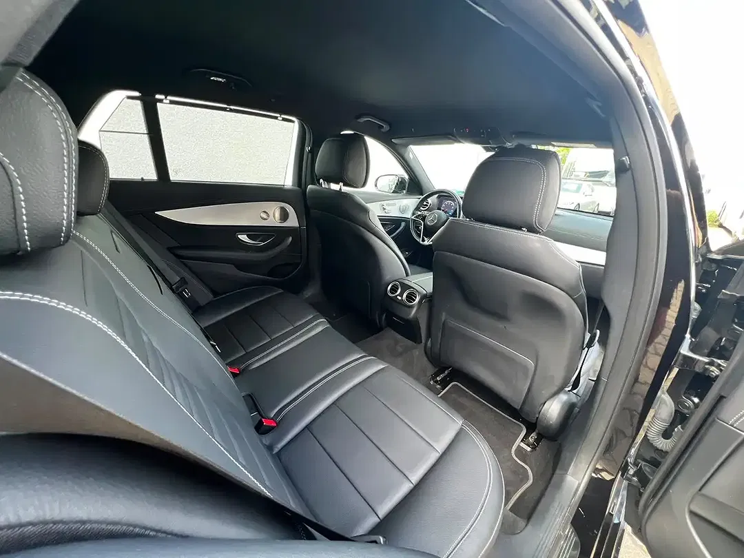 Mercedes-Benz E 300 - Thumbnail 13